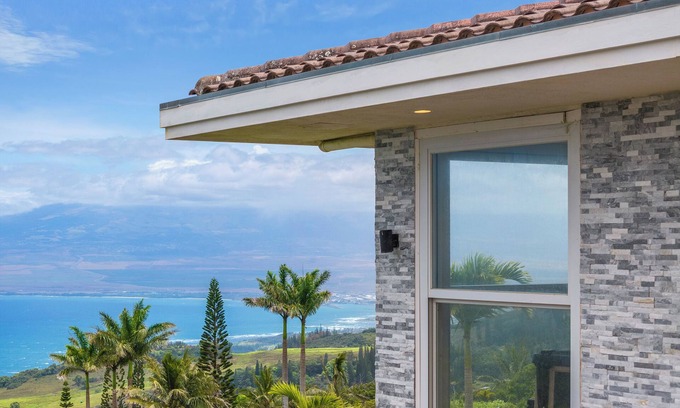 Wailuku Casa | Spacious 5-bedroom house with 360 view in serene Wailuku