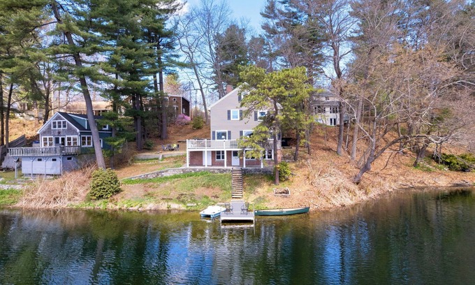 North Windham Casa | Spacious 5-bedroom house with WiFi and AC in charming Windham