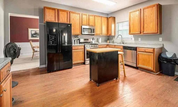 Dallas Casa | Spacious 5-bedroom house in adorable Dallas with AC, WiFi