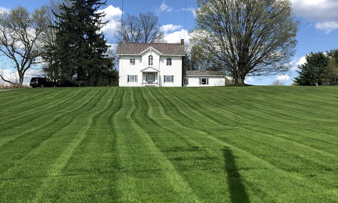 Granville Casa | Spacious 5-bedroom w/ huge yard. Rural getaway!