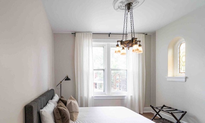 Clifton Casa | Spacious 5-BR Renovated Home-10 min drive to DT