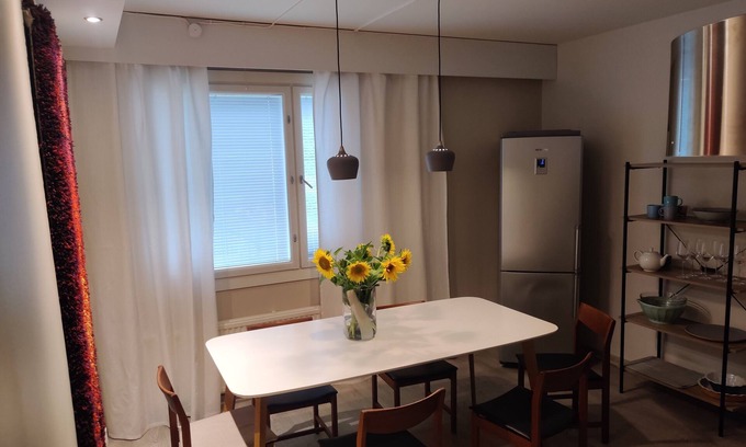 Koillinen District Apartamento | Spacious 57-sqm, ground-floor flat in Helsinki, perfect for two persons!