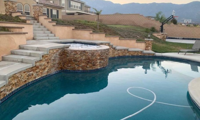 Rancho Cucamonga Casa | Spacious 5bdrm home, 1/2 acres, pool & amenities.