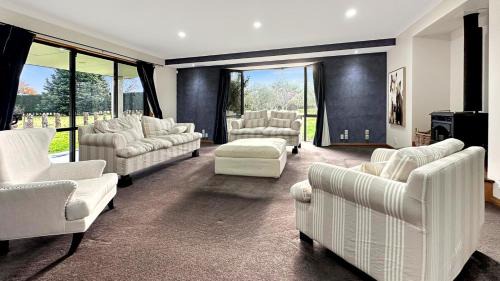 Halswell Casa | Spacious 5BR Family Escape on Busch Lane