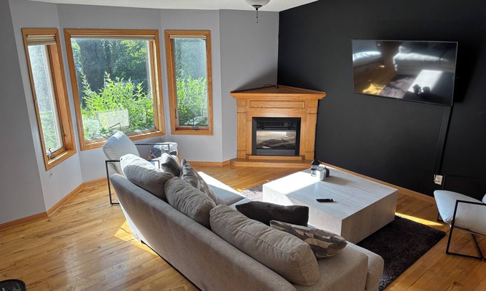 Douglas County Casa | Spacious 5BR Getaway, Hot Tub + Cozy Vibes All Year Round