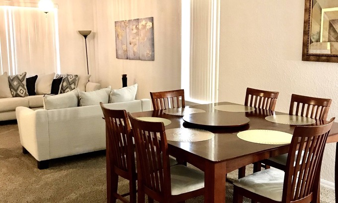 Kissimmee Casa | SPACIOUS 5BR GETAWAY - 30 MINS FROM DISNEY WORLD