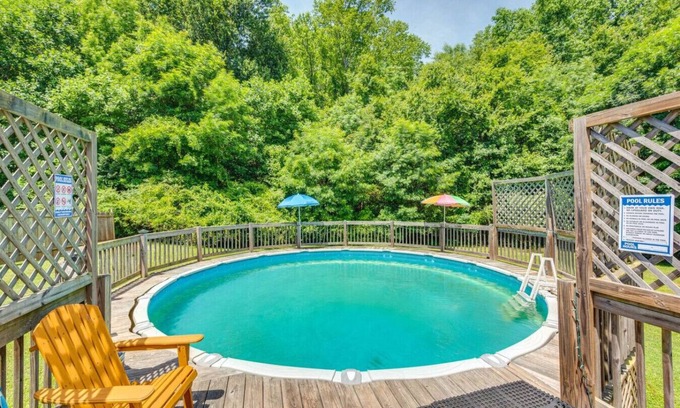 Hampton Casa | Spacious 5BR Oasis w/Pool + Deck