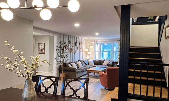South End Casa | Spacious 6+ bdr 2 ba, walk to breweries & downtown