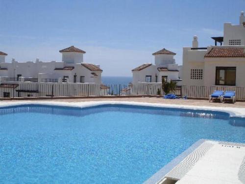 San Roque Apartamento | Spacious 6-bed Apartment in Marina de la Alcaidesa