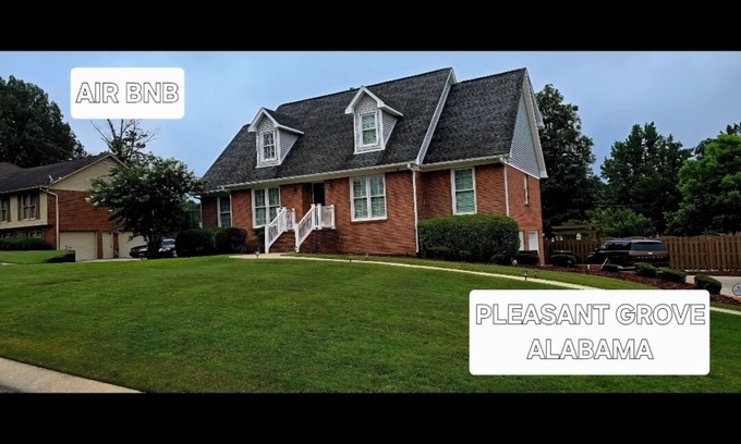 Pleasant Grove Casa | Spacious 6-bedroom house in Pleasant Grove with AC, WiFi, fitness room, pool