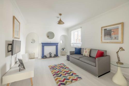 Fifield Casa | Spacious 6 Bedroom House in Maidenhead Windsor