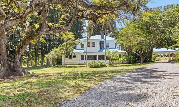 Hawi Casa | Spacious 6-bedroom house in brilliant Hawi with WiFi, fitness room