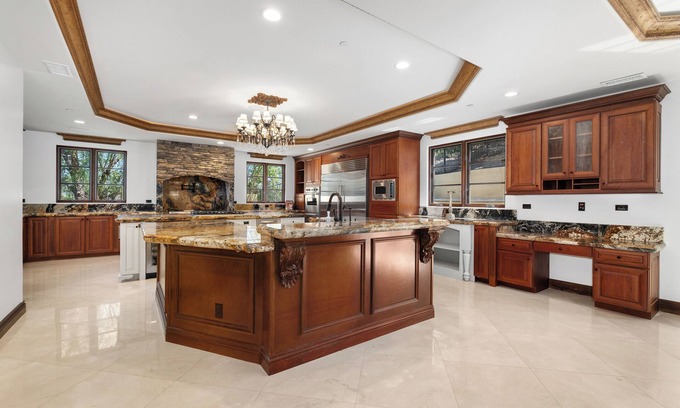 Coto de Caza Casa | Spacious 6-bedroom house in superb Coto de Caza