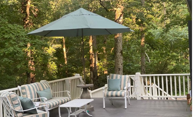 Saint Andrews Casa | Spacious 6-BR, On-Campus Home in Sewanee w/ Lovely Porch, Outdoor Fireplace & TV