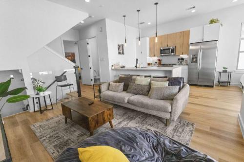 OST - South Union Casa | Spacious 6Br Combo sleeps 21 TMC Gym Balcony