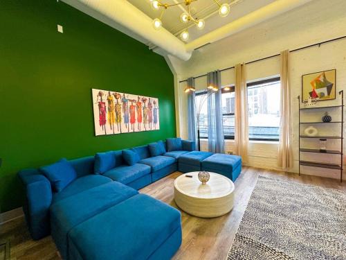 Near South Side Apartamento | Spacious 6BR Luxury Suite Perfect for Groups Near McCormick Place and Soldier Field