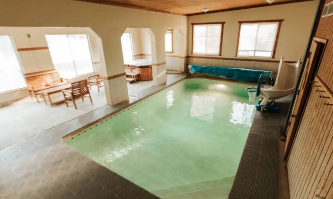 Lakeview Casa | Spacious 7-BR Oasis with Private Indoor Pool & Hot Tub