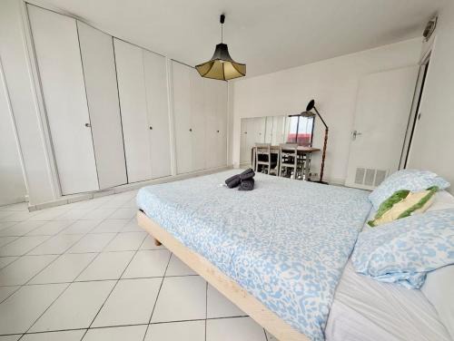 Quartier des Eaux-Claires Apartamento | Spacious 80m2 Apartment - 8th Floor, Free Parking, Sleeps 5