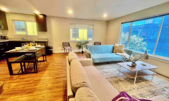 West Queen Anne Casa | Spacious 8BR/8BA Retreat in Queen Anne