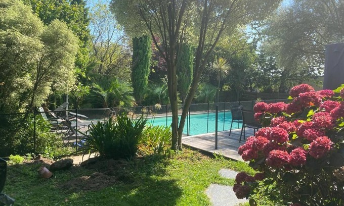 Saint-Cast-le-Guildo Casa | Spacious and bright house, terraces, swimming pool, close to beaches