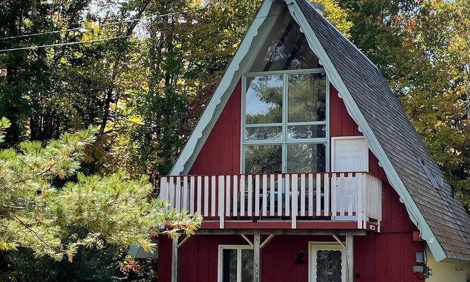 Stratton and Bromley Ski Areas Casa | Spacious A-Frame chalet, minutes to Stratton Mountain, Winhall, VT
