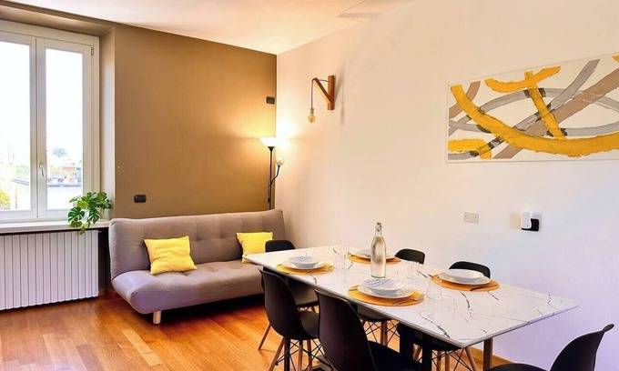 Bergamo Apartamento | Spacious and bright apartment at the foot of the Upper Town - Parking space included