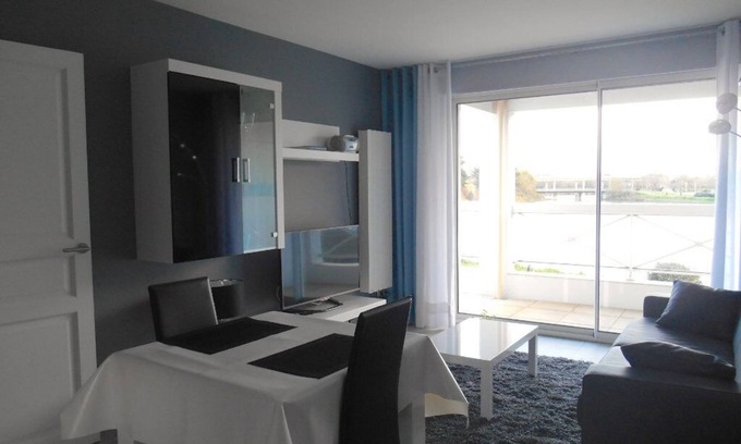La Rochelle City Centre Apartamento | Spacious and charming T2 apartment in town center