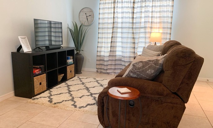 Minneola Apartamento | Spacious and charming 1-bedroom apartment in delightful Minneola