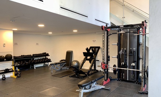 Fort York Condominio | Spacious and Classy King West Condo! 1B1B