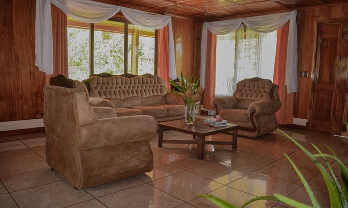 La Fortuna Otro | Amplia y cómoda casa rodeada de naturaleza
