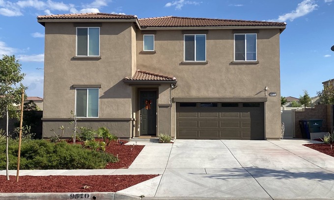 Riverside Casa | Spacious And Comfortable #102 Room On The First Floor