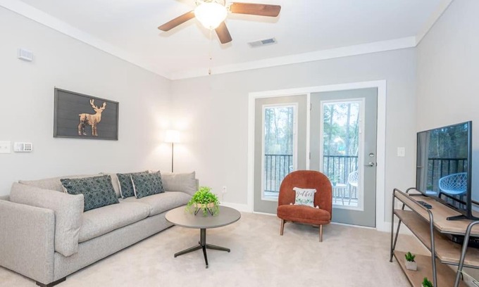 Morrisville Apartamento | Viagem Perfect 1BR with Gym, Workspace, Balcony