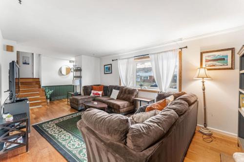 Longmont Casa | Spacious and Comfy Close to Everything Backyard
