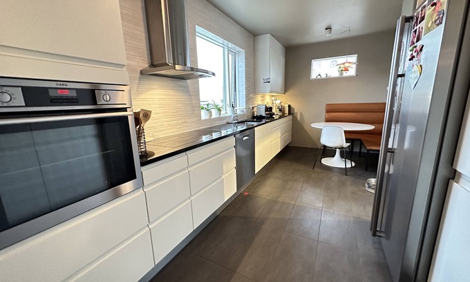 Seltjarnarnes Casa | Spacious and Family Friendly house in Reykjavik