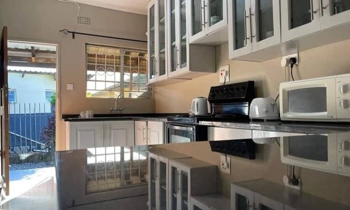 Lusaka Apartamento | Spacious and Harmonious 2 Bedroomed Apartment