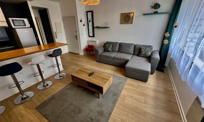 Poitiers Apartamento | Spacious and luminous flat - private parking