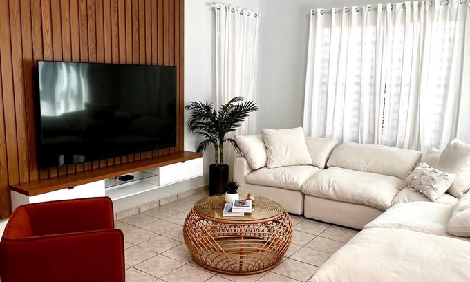 Camaceyes Casa | Spacious and luxurious house/ 2 bedrooms/ 2 bathrooms