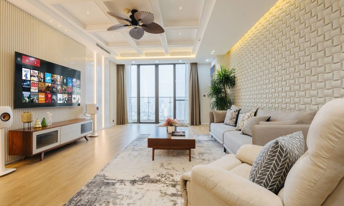 Dich Vong Hau Apartamento | Spacious and luxurious 3-bedroom apartment with WiFi, AC in pleasant Cầu Giấy