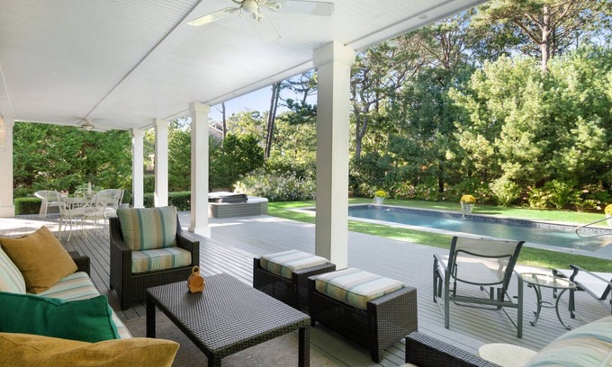 Wainscott Woods Casa | Spacious and Open Wainscott Home with Amazing Outdoor Space Centrally Located