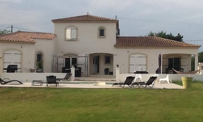 Arles Villa | Casa espaciosa y agradable en el campo.