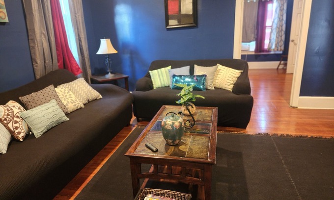 Meriden Apartamento | SPACIOUS AND QUIET