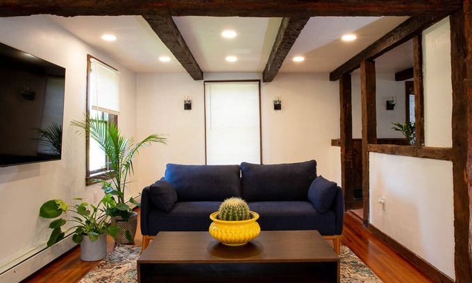 New Paltz Casa | Spacious and relaxing retreat, - 90 min form NYC