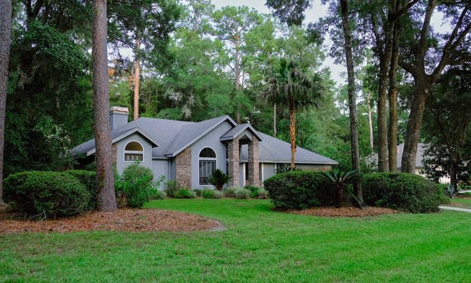 Haile Plantation Casa | Spacious and stylish pool home 4 miles from UF