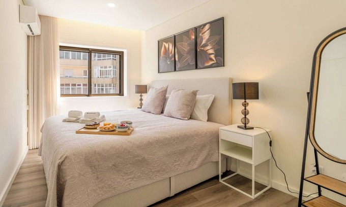 Ermesinde Apartamento | Spacious and Stylish Flat with Garage by HostWise