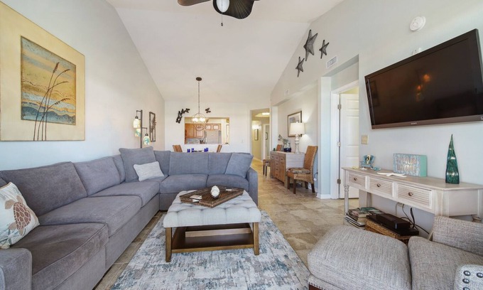 St. Augustine Beach Condominio | Amplio y actualizado - ¡Fechas y tarifas flexibles!