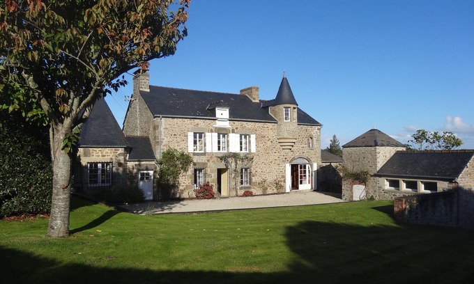 La Richardais Casa | Casa espaciosa y acogedora con jardín, vistas al mar