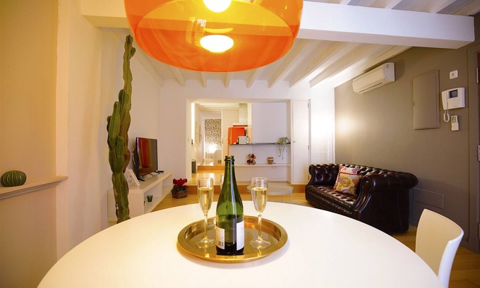 La Llotja-Born Apartamento | Amplio Apartamento en Casco Antiguo de Palma, Wifi, Aire Acondicionado, Céntrico
