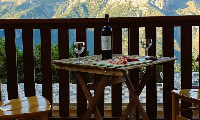 Puy-Saint-Vincent Apartamento | Spacious apartment, Ecrins National Park, Puy Saint Vincent ski resort.