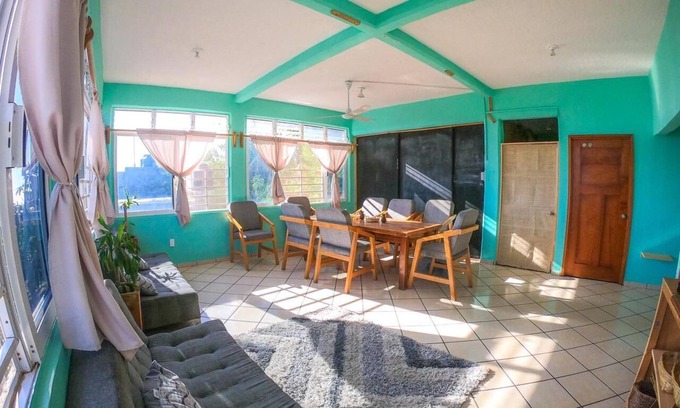 Santa María Apartamento | Amplio Departamento con vista a playa Zicatela