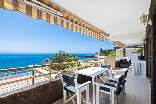 Guía de Isora Apartamento | Spacious apart with large terrace,5 min beach